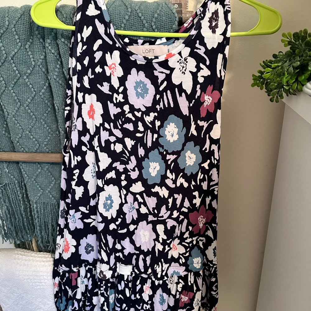 Women’s Loft Size Medium Peplum Sleeveless Tank